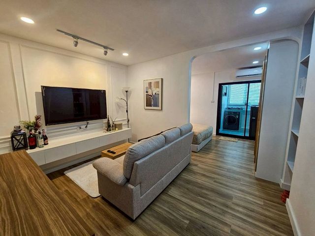 SR Land Condo ขายถูกสุดๆ 839,000 บาท ตกแต่สวย เฟอร์นิเจอร์ครบ