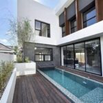 ราคาเริ่มต้น 10.5 ลบ. Modern Pool Villa หางดง มีเพียง 2 หลังเท่าน