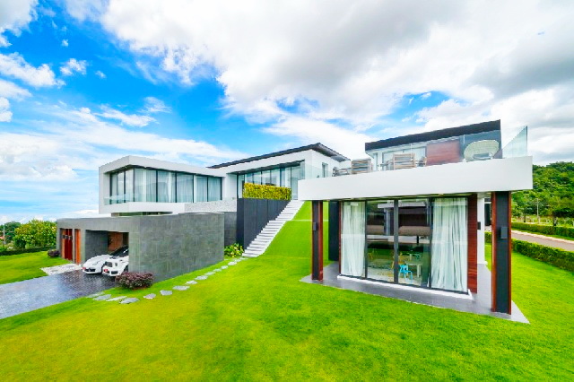 เขาวง ให้เช่าพลูวิลล่าหรู 2 ชั้น เซนต์สตีเฟ่นส์ เขาใหญ่ 12 กม.