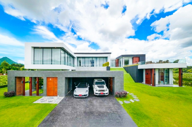 เซนต์สตีเฟ่นส์ เขาใหญ่ 12 กม. เขาวง ให้เช่าพลูวิลล่าหรู 2 ชั้น 5น