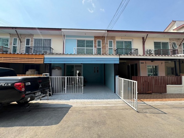 ขายทาวน์เฮ้าส์ 2 ชั้น หมู่บ้านไอยรา ถนนบ้านกล้วยไทรน้อย บางบัวทอง