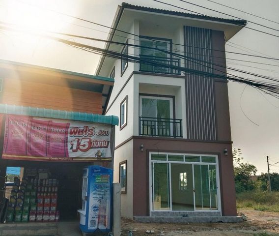 ติดถนน ทำเลดี ขาย 5 ล้าน 70 ตรว. บ้านสร้างใหม่ 3 ชั้น สารภี ค้าขา