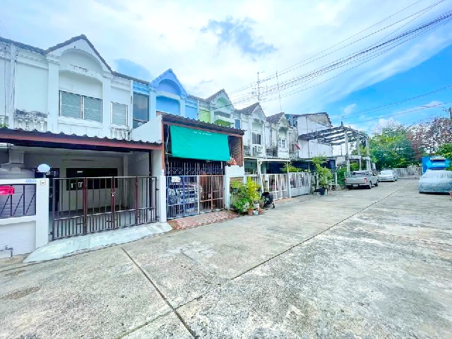 รีโนเวทใหม่ 3 นอน 22ตร.ม ราชภัฏจันทรเกษม 3.8 กม ทาวน์เฮาส์ 2 ชั้น