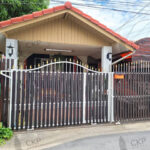 บ้านแฝด หมู่บ้านบัวทองเคหะซอย4 จัดสวนสวยงาม เพื่อนบ้านอัธยาศัยดี