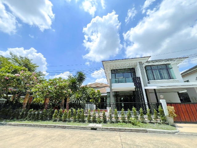 สาทร ให้เช่าบ้านเดี่ยว urban 112 ตร.วา.BTS บางหว้า 1.6 กม 5นอน .