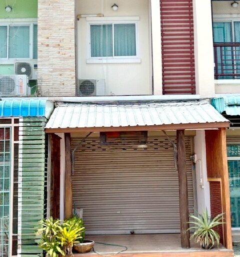 ติดถนน ใจกลาง สถานีรถไฟศรีสะเกษ 3.5 กม.ขาย-เช่าอาคารพาณิชย 3 ชั้น