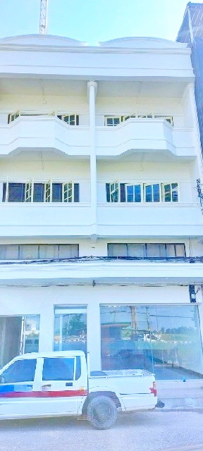 ม.พิษณุโลก 1.9 กม.โลตัส พิษณุโลก 1.8 กม.ให้เช่าอาคาร 3.5 ชั้น 2