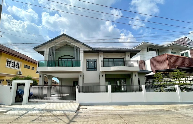 BS966 | ขายบ้านเดี่ยว 2 ชั้น หมู่บ้านปรีชาล้ำเพชร รามคำแหง 76