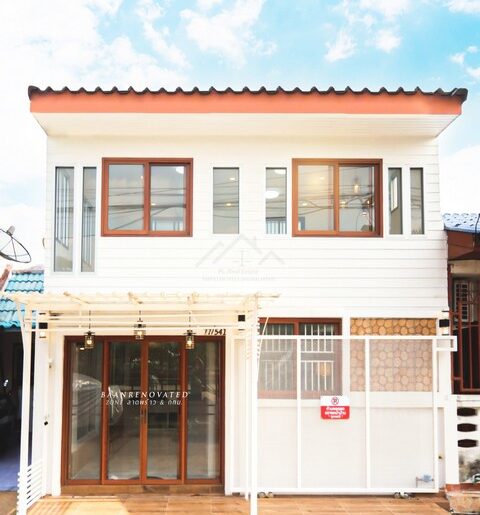 ขายทาวน์เฮ้าส์ 2 ชั้น รีโนเวทใหม่ หมู่บ้านเฟรนชิฟ มัยลาภ รามอินทร