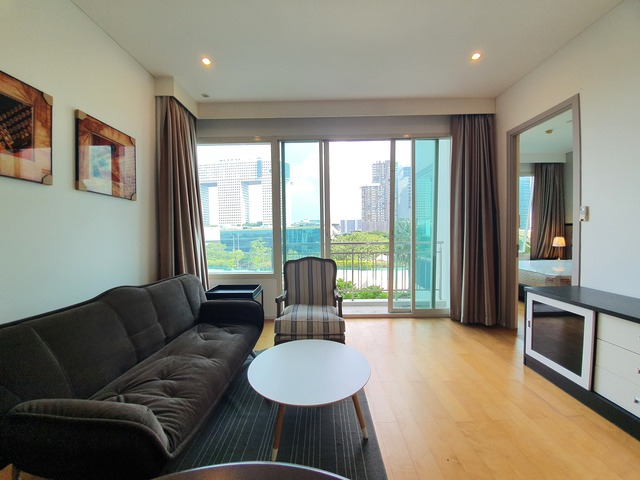 Cozy 1-Bedroom with Pool View, Low Floor, Wind Ratchayothin