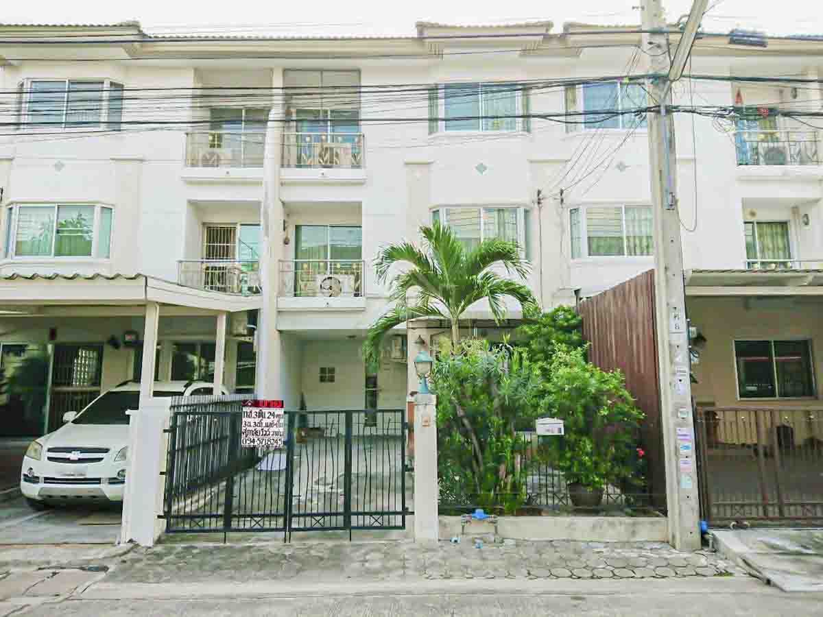 ทาวน์โฮม 3 ชั้น หมู่บ้าน ศุภาลัย วิลล์ ลาซาล ทำเลดี