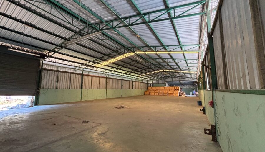 ขายโรงงาน4ไร่2000ตาราเมตร 3โกดังในพื้นที่เดียวกัน ถนนอมตะ ชลบุรี