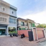 มีลิฟท์ในตัว .ให้เช่าโฮมออฟฟิศ 3 ชั้น สุขุมวิท71 BTS พระโขนง 900