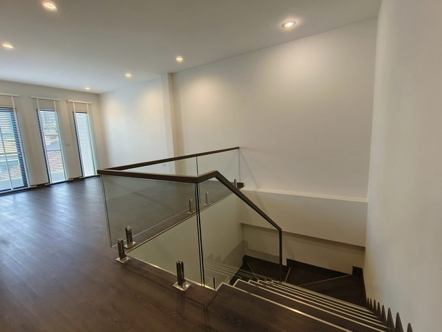 ขายบ้านเดี่ยว บ้านเดี่ยว 3 ชั้น สุขุมวิท 65