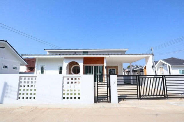 บ้านสร้างใหม่ ทำเลดี ใกล้ตลาด ต.หางดง อ.หางดง จ.เชียงใหม่