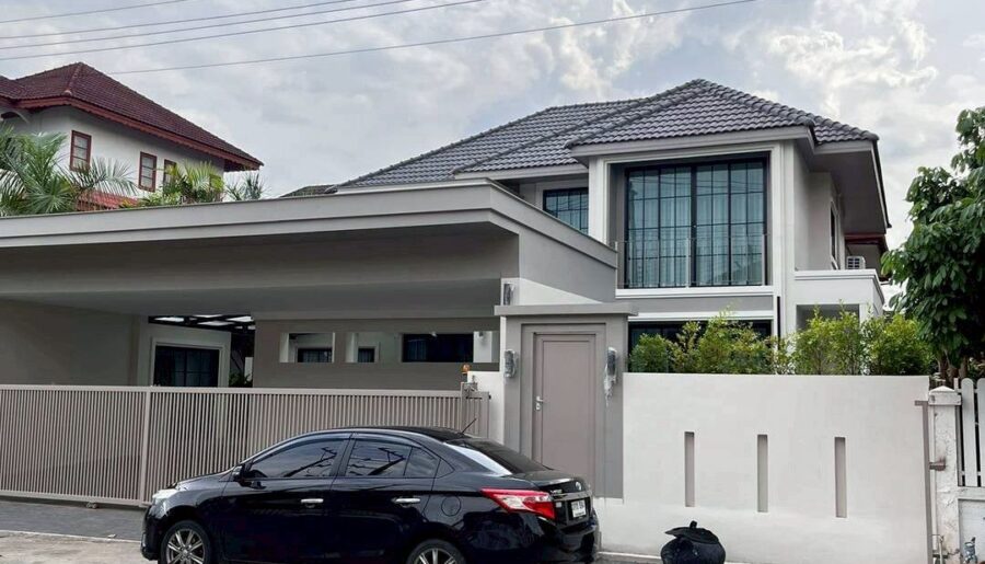 ขาย Luxury Pool Villa สุดหรู ใจกลางเมือง แต่งครบ พร้อมเข้าอยู่