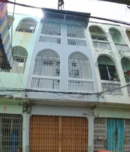 ทำเลใจกลางเ BTS ทองหล่อ 888ม. ให้เช่าอาคารพาณิชย์ 3 ชั้น 20 ตร.วา