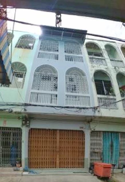 ทำเลใจกลางเ BTS ทองหล่อ 888ม. ให้เช่าอาคารพาณิชย์ 3 ชั้น 20 ตร.วา