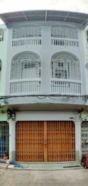 ทำเลใจกลางเ BTS ทองหล่อ 888ม. ให้เช่าอาคารพาณิชย์ 3 ชั้น 20 ตร.วา