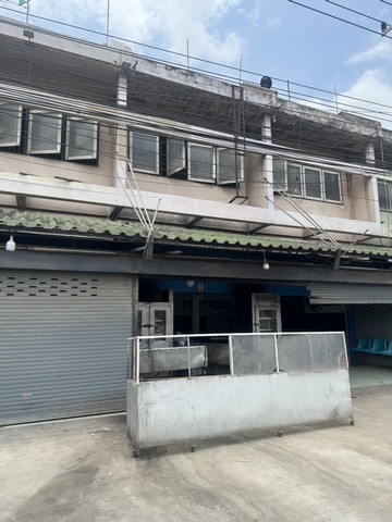 ขายอาคารพาณิชย์ ตึก 2 ชั้น 2 คูหา ติดถนนเพชรเกษม อำเภอเมือง นครป