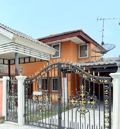 MRT สัมมากร 1.4 กม.ให้เช่าบ้านเดี่ยว 2 ชั้น 55ตร.วา.220ตร.ม. 3นอ