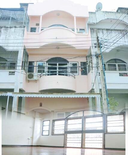 เซ็นทรัล ลาดพร้าว 1.3 กม. รัชดา MRT ลาดพร้าว 900 ม. 3 ชั้น 4 นอน