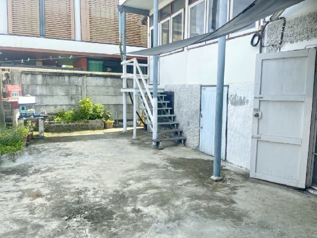 BTS วงเวียนใหญ่ 5.5 กม.ให้เช่าบ้านเดี่ยว 2.5 ชั้น 15 ตร.วา.