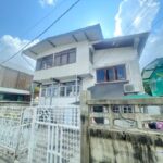 ตลาดสดบางปะกอก 2.2 กม. พณิชยการเชตุพน 1.9 กม.บ้านเดี่ยว 2.5 ชั้น