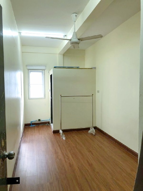 มีห้องพักว่างให้เช่า 4 ชั้น 37 ตร.วา MRT ไฟฉาย บางขุนนนท์ 1.3 กม