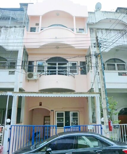 รัชดา เซ็นทรัล ลาดพร้าว 1.3 กม.MRT ลาดพร้าว 900 ม. 3 ชั้น 4 นอน