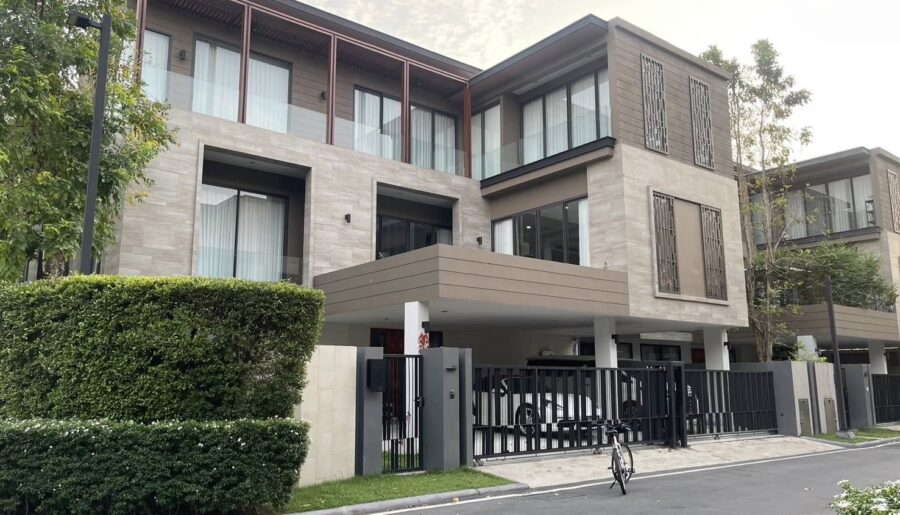 ให้เช่าบ้าน3ชั้นมีลิฟท์58วา4ห้องนอน 5ห้องน้ำถนนกรุงเทพกรีฑาตัดใหม