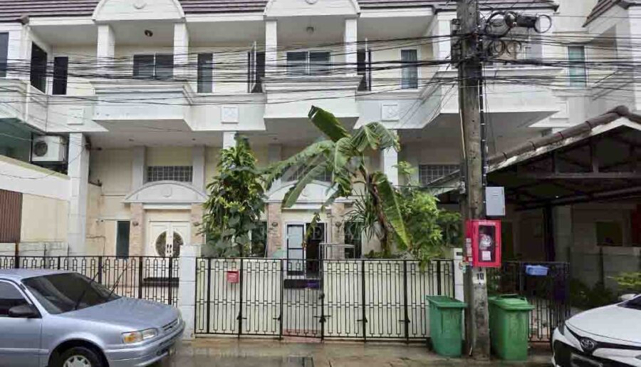 ทาวน์โฮม 2.5 ชั้น หมู่บ้าน วิดาภา พาร์ค บ้านกล้วย – ไทรน้อย