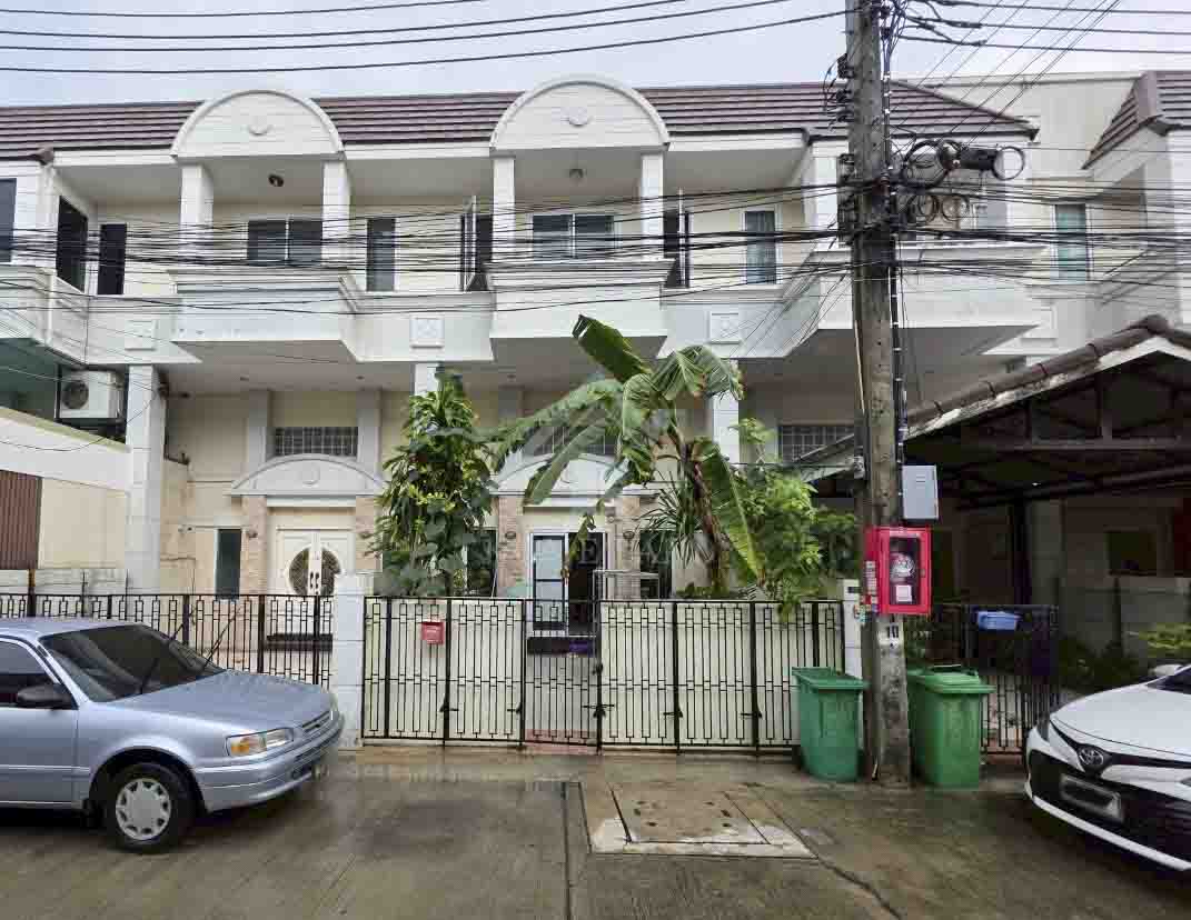 ทาวน์โฮม 2.5 ชั้น หมู่บ้าน วิดาภา พาร์ค บ้านกล้วย – ไทรน้อย