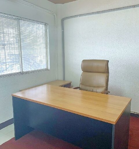 สุขุมวิท BTS พระโขนง 500ม. ให้เช่าสำนักงาน 6 ชั้น พระราม 4 35ตร.ม