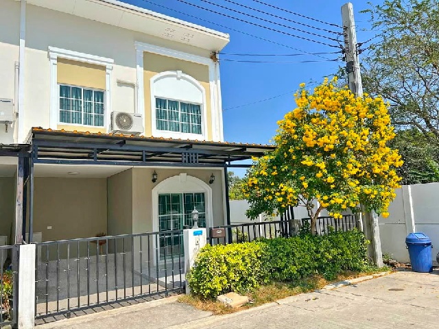 ตลาดนครฉลองกรุง 2กม.ตลาดจตุจักรคุ้มเกล้า 4.5 กม. เช่า 2 ชั้นหลังม