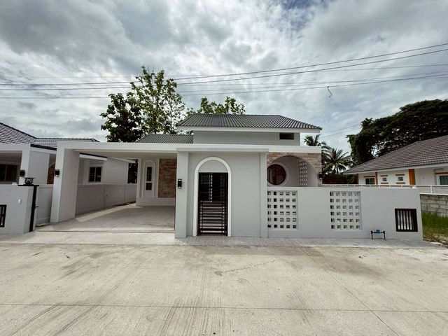 ขายเพียง 2.65 ล้าน #ดอยสะเก็ด บ้านใหม่ สไตล์มูจิ & มินิมอล โปร่งโ