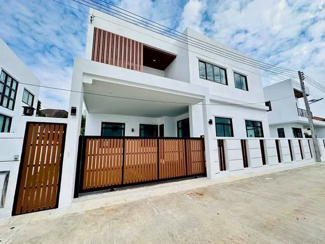 ให้เช่าบ้านเดี่ยวสุดหรู 40,000 บาท แม่เหียะ เฟอร์ครบ พร้อมเข้าอยู