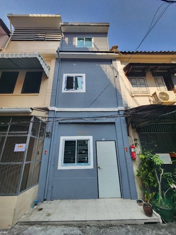 ขายอาคารพาณิชย์ สาทร 16 ตรงข้ามเซ็นทรัลบางรัก ใกล้อัสสัมชัญคอนแวน