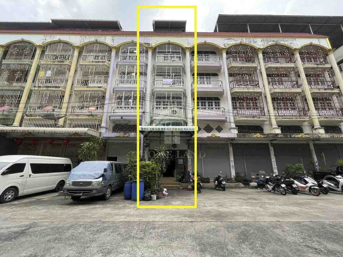 อาคารพาณิชย์ 4.5 ชั้น หมู่บ้าน สุนทร 7 บางบอน ต่อเติมเต็มพื้นที่