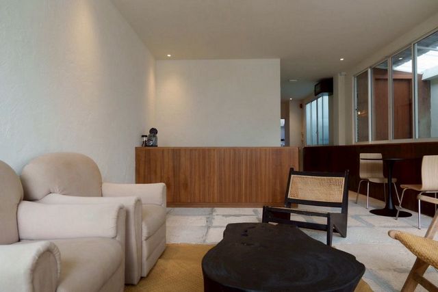 ให้เช่า 68,000 บาท/เดือน อาคาร 3 ชั้น ทำเลเยี่ยม ใจกลางนิมมาน