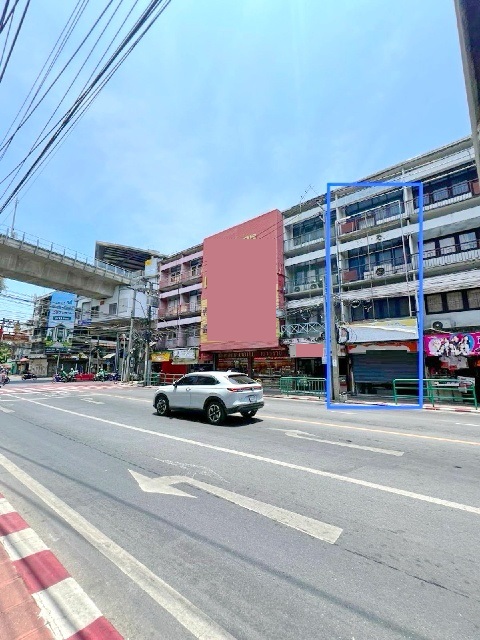 ติดถนนใหญ่ ให้เช่าอาคาร 4 ชั้น ทำเลดี3 น้ำ MRT บางขุนนนท์ 500 ม.