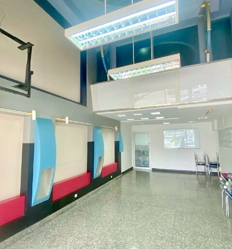 MRT ราชภัฏพระนคร 999ม แม็กซ์แวลู หลักสี่ 300 ม.คลินิก ร้านทำผม