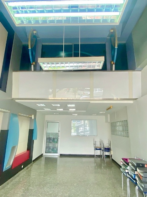 ร้านสปา กวดวิชา MRT ราชภัฏพระนคร 999ม.คลินิก ร้านทำผม อาคารพาณิช