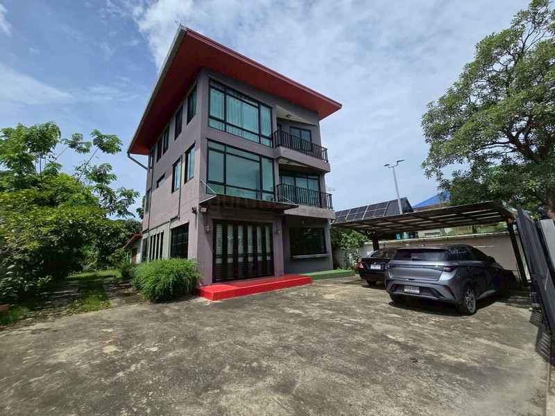 ghd000622R ให้เช่าอาคาร 3 ชั้น หน้ากว้าง 4 เมตร ย่านประชาอุทิศ 69