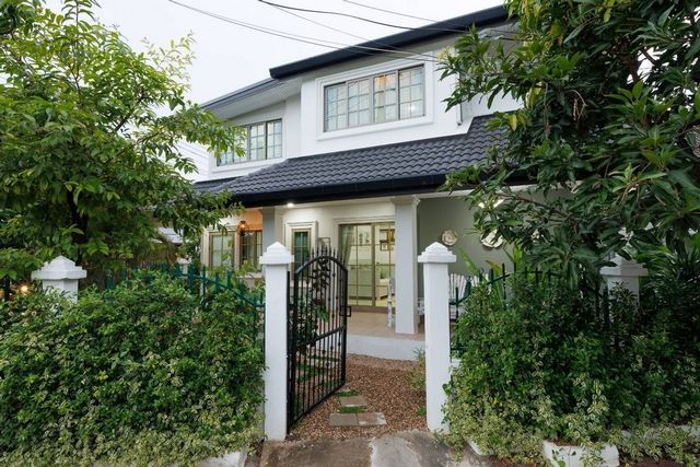 บ้านสวยใกล้เมือง เพียง 8.49 ล้าน กุลพันธ์วิลล์ 6 แปลงมุม พร้อมเข้