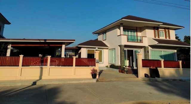 ขายตํ่ากว่าราคาประเมิน 13.5 ล้าน 128 ตรว. เฟอร์ครบ ทำเลทอง น้ำไม่