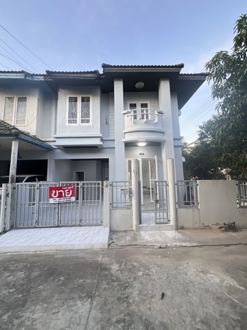 รีโนเวทเสร็จพร้อมขาย บ้านหลังริมหมู่บ้านชมฟ้า รังสิต คลอง 3