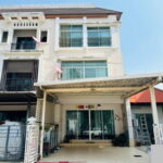 บ้านกลางกรุง The Royal Vienna รัชวิภา