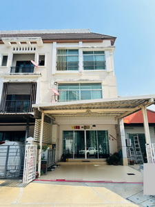 บ้านกลางกรุง The Royal Vienna รัชวิภา