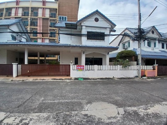 ขายบ้านแฝด2ชั้นพร้อมผู้เช่า 42ตรว ใกล้แยกคีรี เสม็ด ชลบุรี